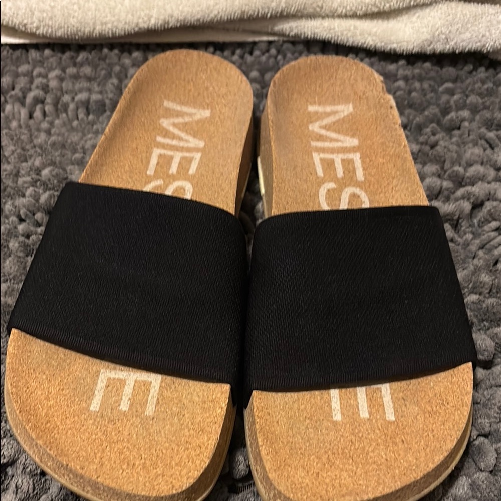 Message Mullen Slide Sandals